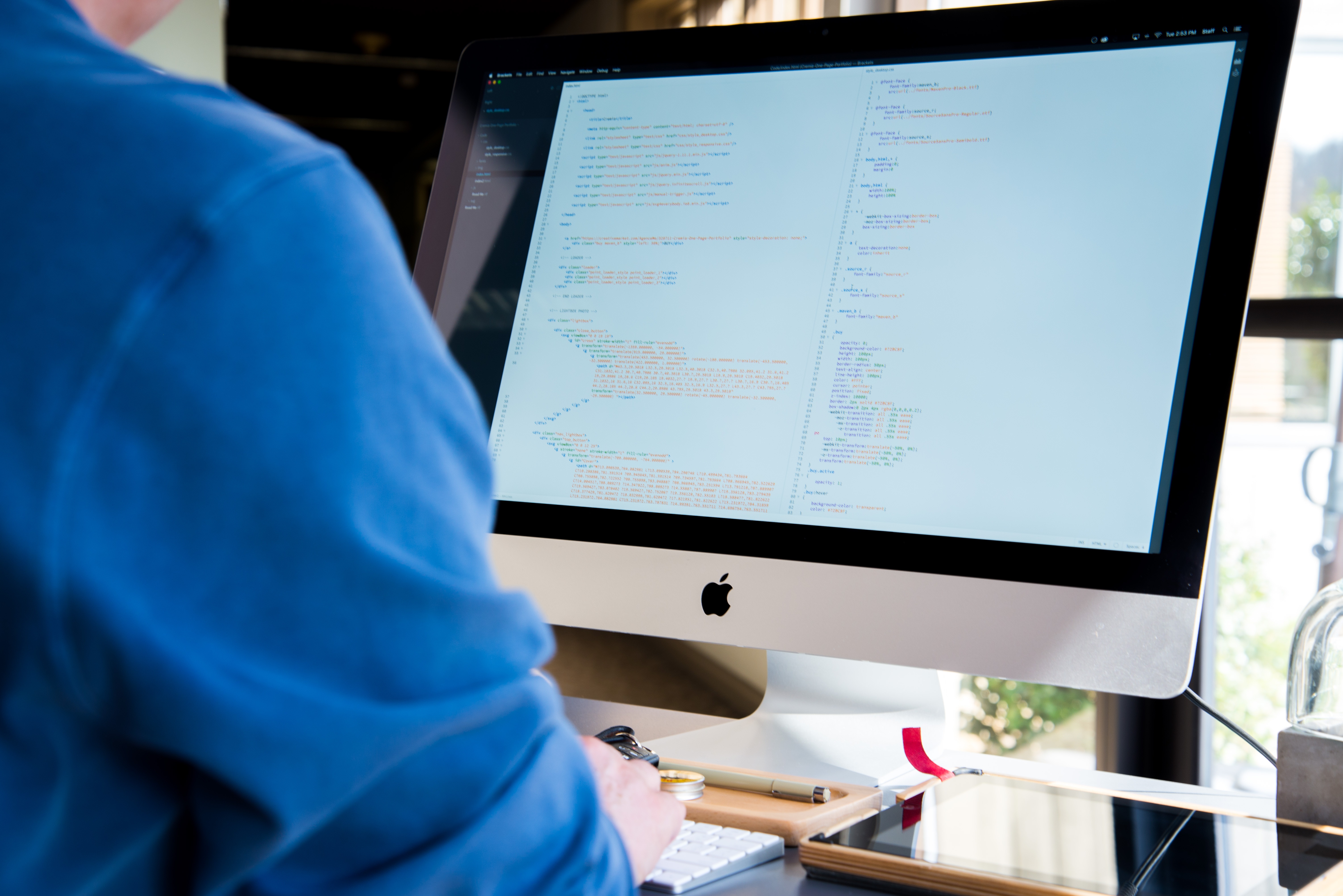 lee-campbell-86958-unsplash Cinco consejos para desarrollar una buena web